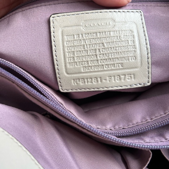 Coach leather handbag. - Picture 2 of 6